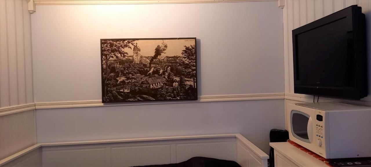 Borås Gaeststuga I Vacker Natur, Bastu, Bubbelpool Sommartid Och Gratis Parkering Naera Ulricehamn Och Lassalyckan, Guesthouse With Nice View With Sauna And Free Parking Close To Dalsjoefors And Fishing מראה חיצוני תמונה